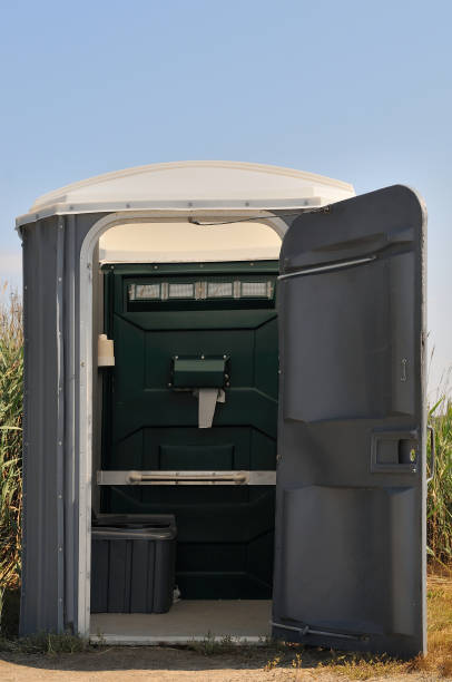 Best Emergency porta potty rental  in St John, KS