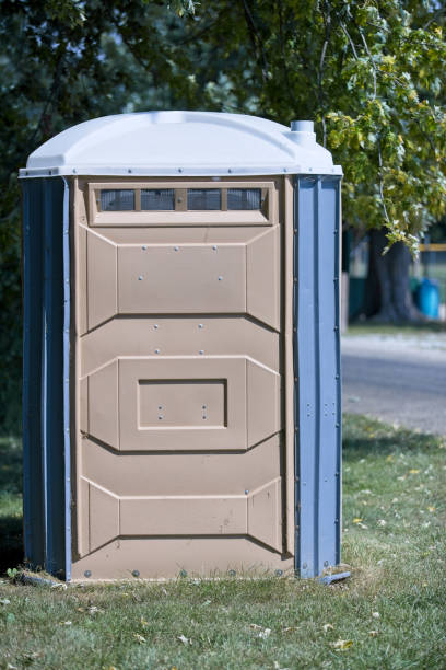 Best Portable bathroom rental  in St John, KS