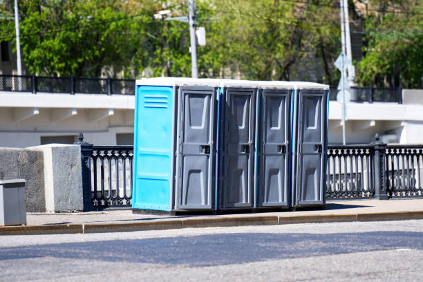 Porta potty delivery and setup in St John, KS
